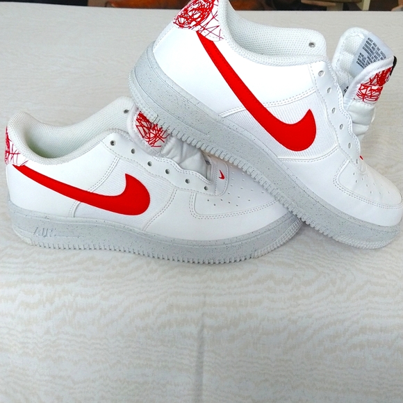 NIKE AIR FORCE 1, size 6 - Picture 4 of 10